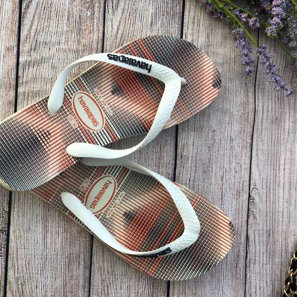 Havaianas Flip Flops Size 7/8 - Picture 3 of 3